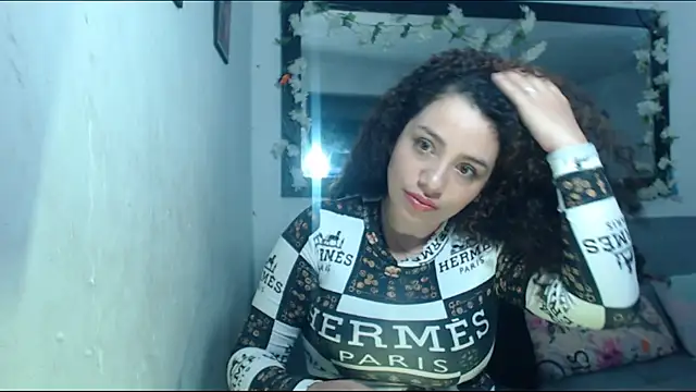 Snapshot of m_zoee chatting on 11.29.25 m zoee online show from 11.29.25