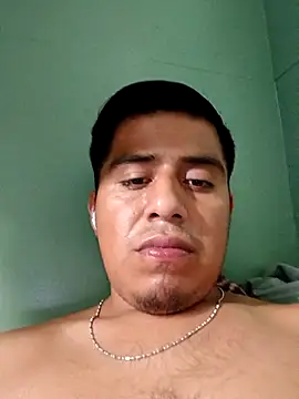 Snapshot of Penelargo1233r chatting on 10.19.25 Penelargo1233r online show from 10.19.25