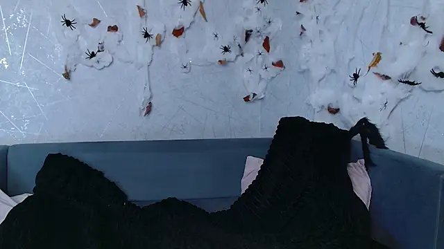 Snapshot of evaa_here_ chatting on 10.31.25 evaa here online show from 10.31.25