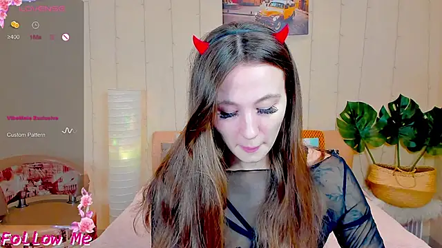 honeybuns lizzy online show from 11.07.25