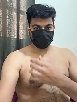 Snapshot of Handsome8677 chatting on 05.18.26 Handsome8677 online show from 05.18.26