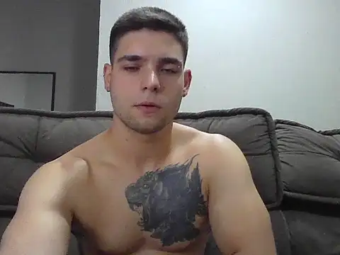 Snapshot of Zure-xxx chatting on 10.18.25 Zure-xxx online show from 10.18.25