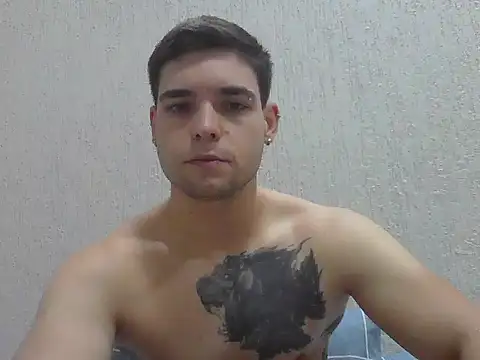 Snapshot of Zure-xxx chatting on 11.11.25 Zure-xxx online show from 11.11.25