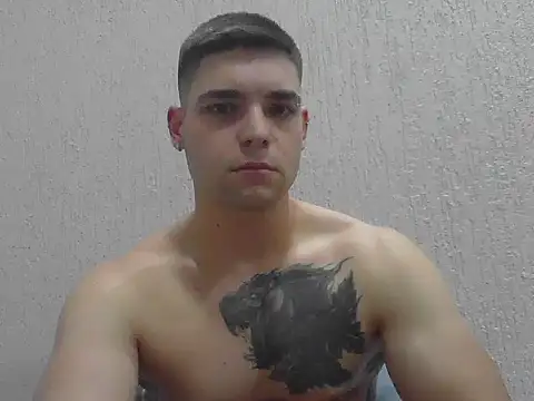 Snapshot of Zure-xxx chatting on 11.14.25 Zure-xxx online show from 11.14.25