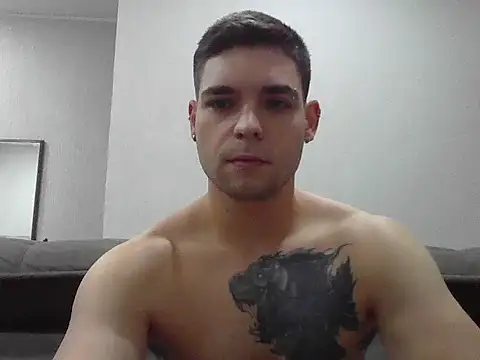 Snapshot of Zure-xxx chatting on 11.26.25 Zure-xxx online show from 11.26.25