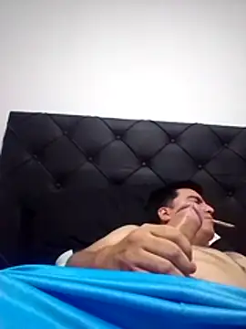 Snapshot of Chorizo_Criollo chatting on 10.18.25 Chorizo Criollo online show from 10.18.25