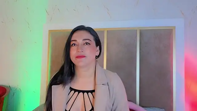 Snapshot of Elizabeth_bennett_6 chatting on 11.05.25 Elizabeth bennett 6 online show from 11.05.25