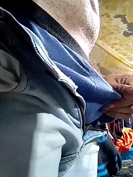 Snapshot of Cogelonregio chatting on 10.18.25 Cogelonregio online show from 10.18.25