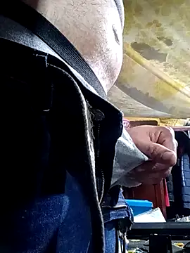 Snapshot of Cogelonregio chatting on 11.17.25 Cogelonregio online show from 11.17.25