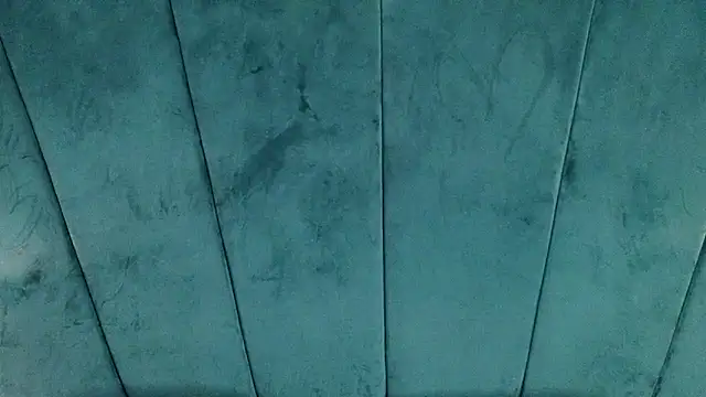 Snapshot of Aaron_Eze chatting on 10.29.25 Aaron Eze online show from 10.29.25