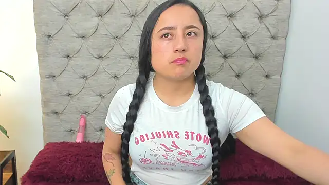 Samanta Fischer online show from 11.14.25