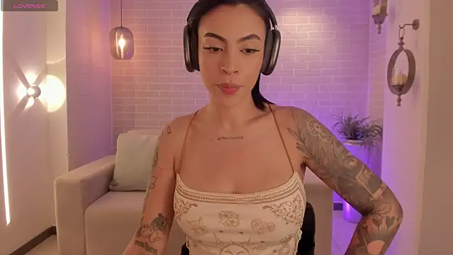 ChristineFord  online show from 06.03.26