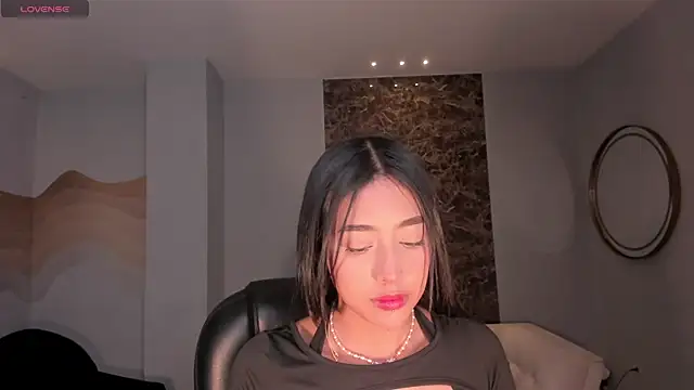 ScarlettBlaze  online show from 12.22.25