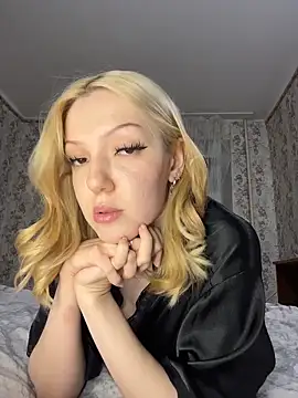 AlexandraXKitty online show from 02.25.26
