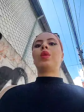 BiancaLuxor  online show from 11.17.25