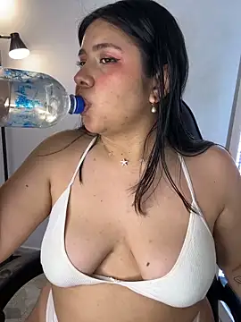  Bella 7 online show from 04.14.26