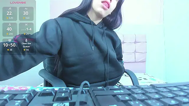 Snapshot of AdelaidaManson18 chatting on 11.07.25 AdelaidaManson18 online show from 11.07.25