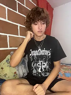 Snapshot of JoelnClouds chatting on 03.31.26 JoelnClouds online show from 03.31.26