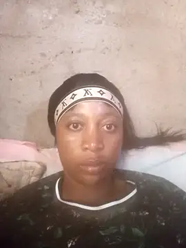 Snapshot of Bretbooty23 chatting on 10.21.25 Bretbooty23 online show from 10.21.25