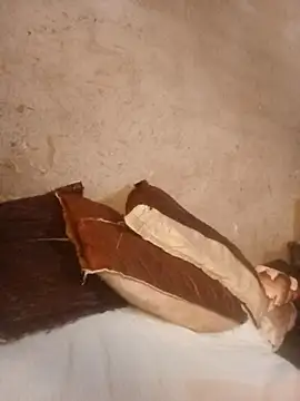 Snapshot of Bretbooty23 chatting on 11.24.25 Bretbooty23 online show from 11.24.25