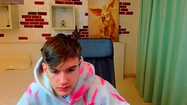 Snapshot of BradyFlint chatting on 02.06.26 BradyFlint online show from 02.06.26