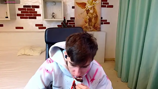 Snapshot of BradyFlint chatting on 02.13.26 BradyFlint online show from 02.13.26