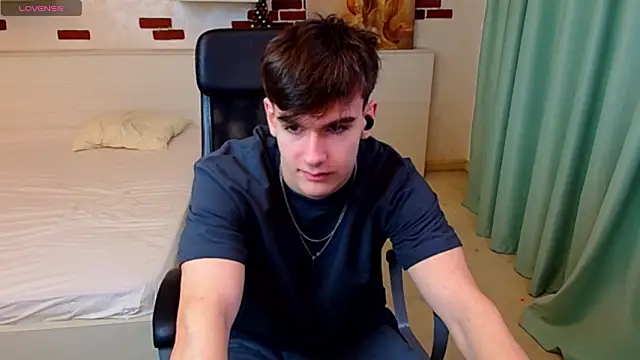 Snapshot of BradyFlint chatting on 02.14.26 BradyFlint online show from 02.14.26