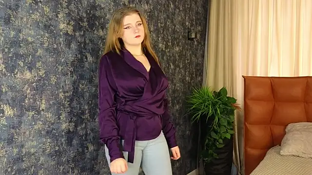 NightSaffron online show from 12.03.25