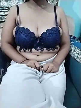 Snapshot of Lust_QueenDeepti chatting on 05.17.26 Lust QueenDeepti online show from 05.17.26