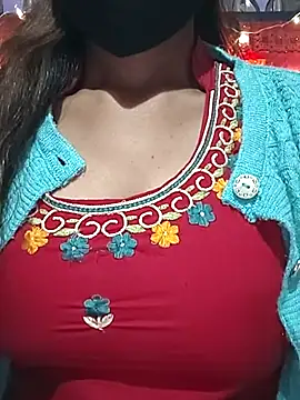 Snapshot of sardarni_001 chatting on 11.06.25 sardarni 001 online show from 11.06.25