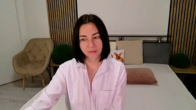 Snapshot of DitaNoir chatting on 07.13.26 DitaNoir online show from 07.13.26