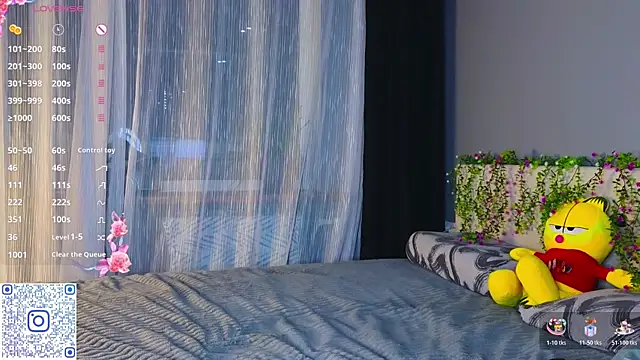 Snapshot of TinyMollys chatting on 01.10.26 TinyMollys online show from 01.10.26