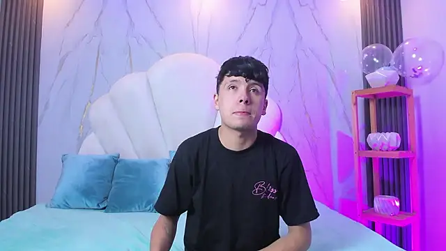 hoot booys  online show from 03.05.26