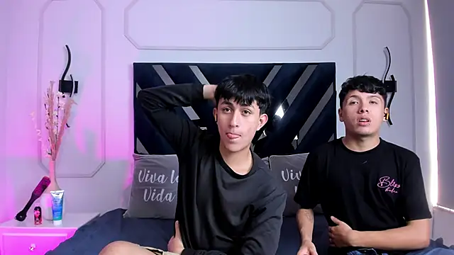 hoot booys  online show from 03.06.26