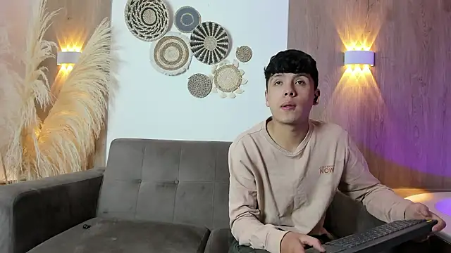 hoot booys  online show from 03.09.26