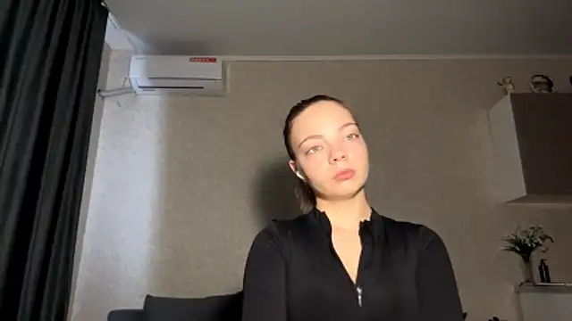 Snapshot of WrithenStub chatting on 10.28.25 WrithenStub online show from 10.28.25