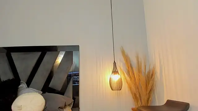 Amelia Brixton online show from 03.28.26