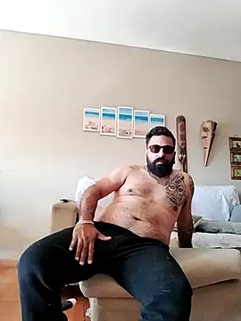 Snapshot of Black14x6 chatting on 10.19.25 Black14x6 online show from 10.19.25