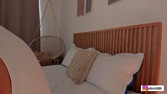 Little Emma 11 online show from 02.01.26