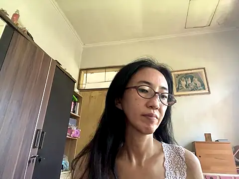 princessD077 online show from 10.18.25