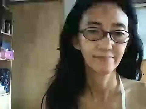 princessD077 online show from 12.18.25