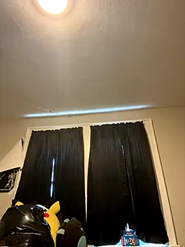 faithorsini8 online show from 10.24.25