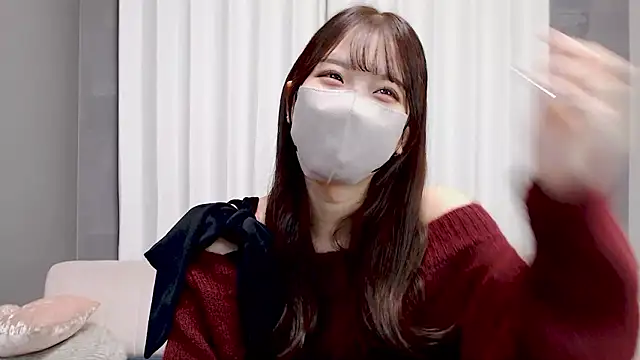 Snapshot of LOVE_MIREI_LOVE chatting on 11.20.25 LOVE MIREI LOVE online show from 11.20.25