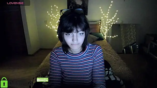 Snapshot of A_Skyy chatting on 04.21.26 A Skyy online show from 04.21.26