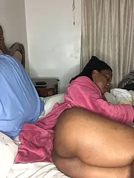 Hotcougar online show from 11.30.25