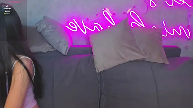 Snapshot of Eva_Mayers chatting on 11.13.25 Eva Mayers online show from 11.13.25