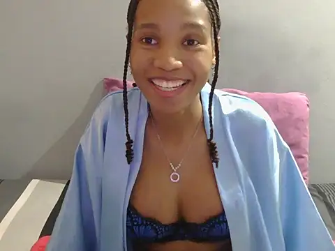 Snapshot of yellowbonecams1874 chatting on 11.07.25 yellowbonecams1874 online show from 11.07.25