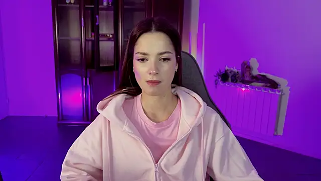 KiraVair online show from 12.03.25