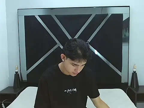 Tom 0001 online show from 12.19.25