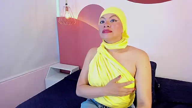 SophiaBeckerr online show from 11.25.25